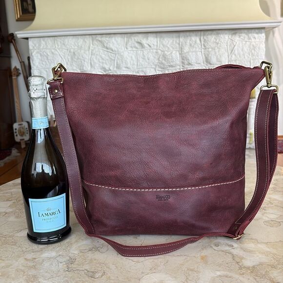 Roots Leather Extra Large Hobo Bucket Shoulder Crossbody Bag Made in Canada - Picture 4 of 14